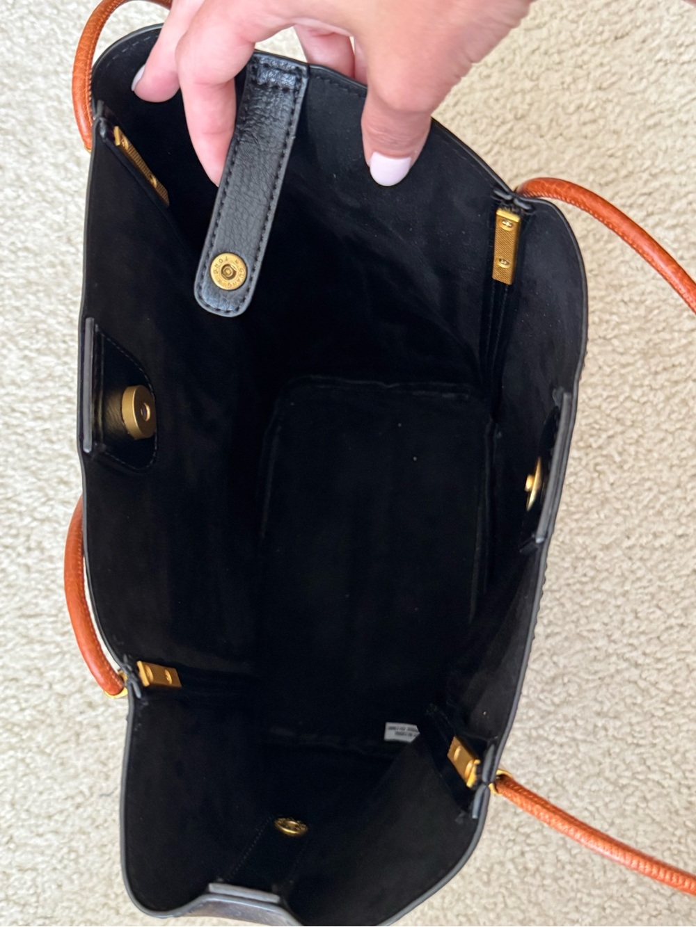 Antik Kraft Black Leather Bucket Bag with interior storage organizer - Picture 11 of 13